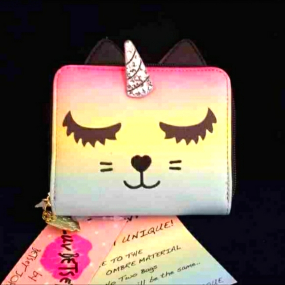 NEW BETSEY JOHNSON WOMEN'S WALLET ZIP-AROUND SMALL UNICORN